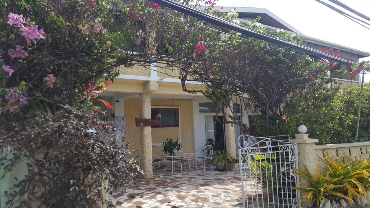 Rainbow Inn Grenville Bagian luar foto