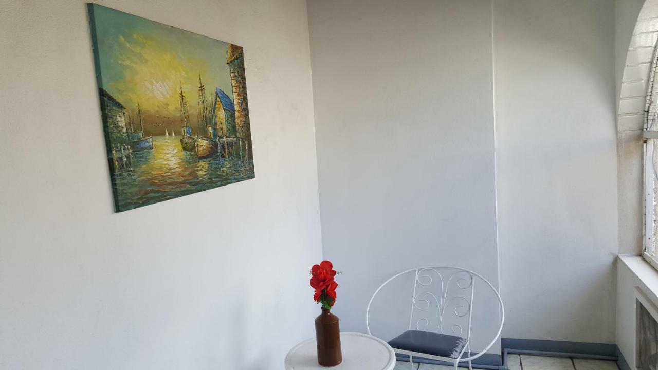 Rainbow Inn Grenville Bagian luar foto